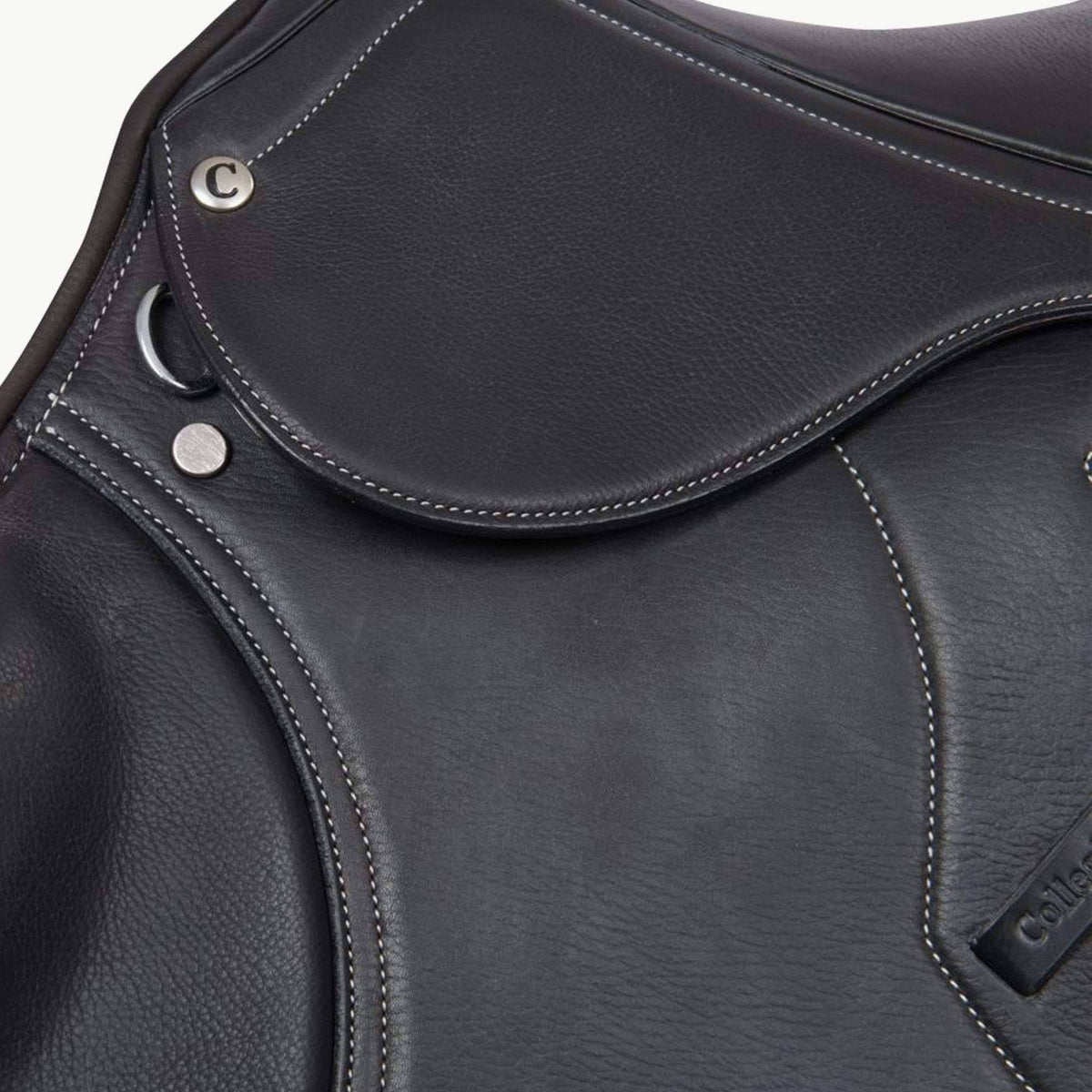 Brown Close Contact Saddle W7511