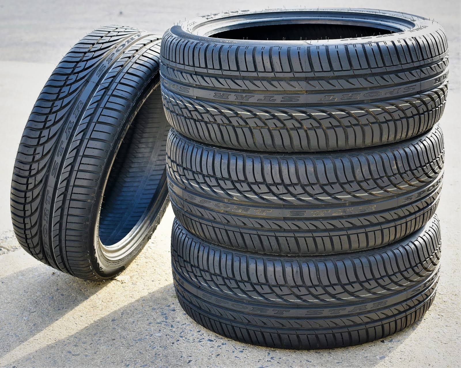 225/30R22 86w XL High Performance Summer Tire A120431